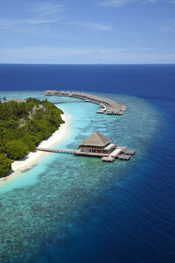 Dusit Thani Hotel Maldives:      