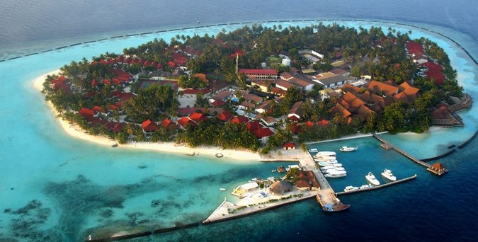  Kurumba Maldives 5*  