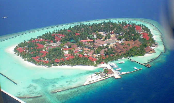   Kurumba Maldives 5*  