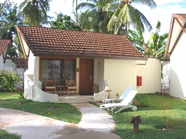 KURUMBA MALDIVES HOTEL 5* (NORTH MALE ATOLL) - DELUXE ROOM