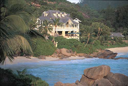 Banyan Tree Seychelles Resort 5 * -  -   