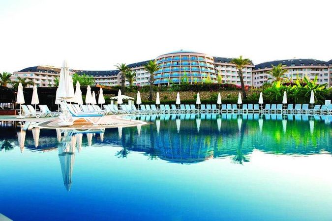   Long Beach Resort Hotel Spa 5* 